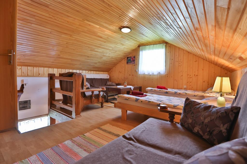 Holiday Home Trzan Йосипдол Екстер'єр фото