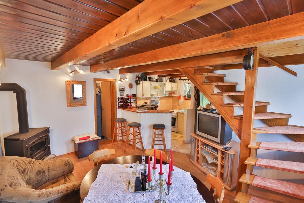 Holiday Home Trzan Йосипдол Екстер'єр фото